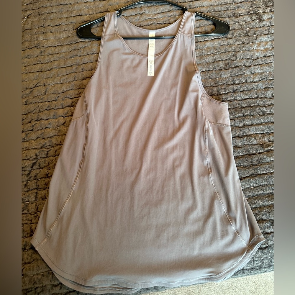 Lululemon gray work out tank